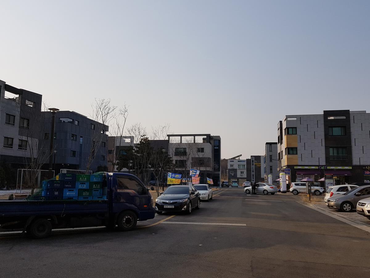 Buzz Guesthouse Incheon Exterior photo