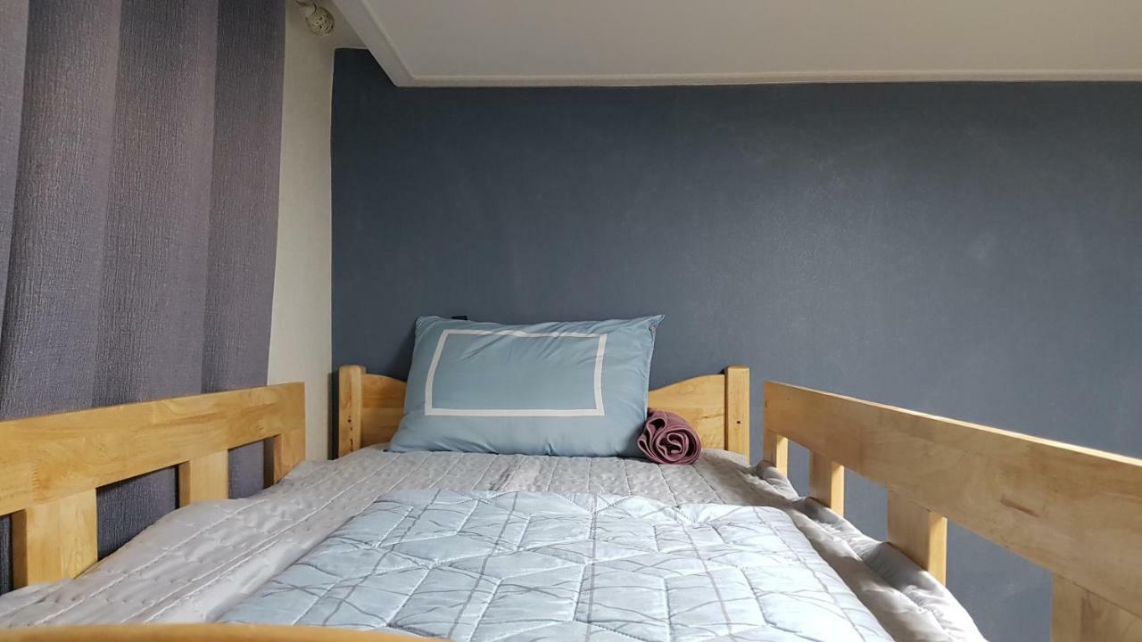 Buzz Guesthouse Incheon Exterior photo